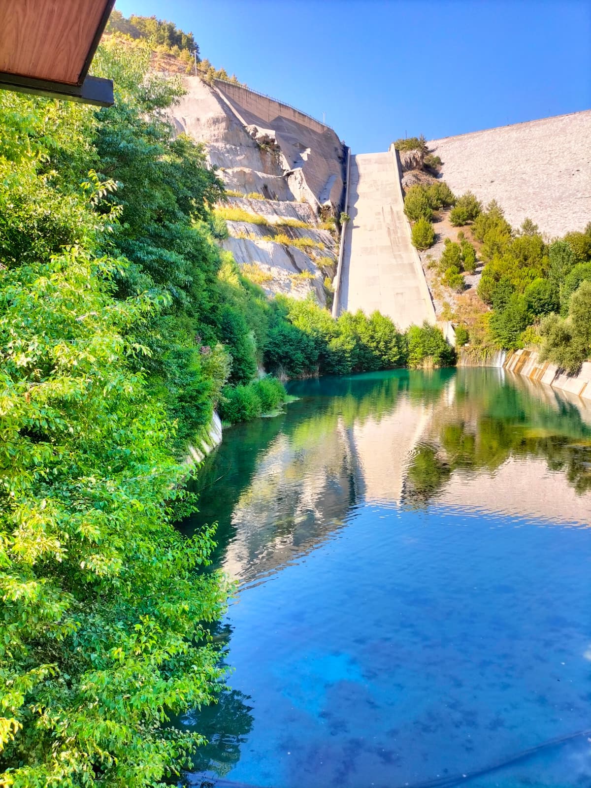 Dim River